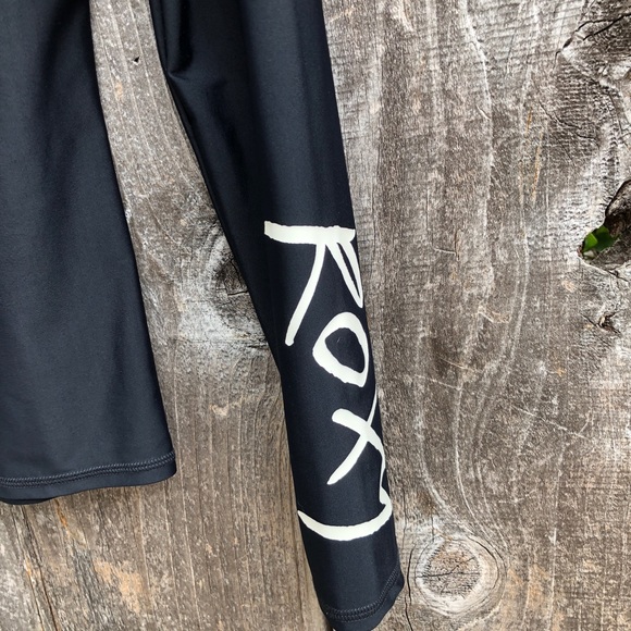 Roxy | Workout | Top | Polka Dots - Picture 3 of 5